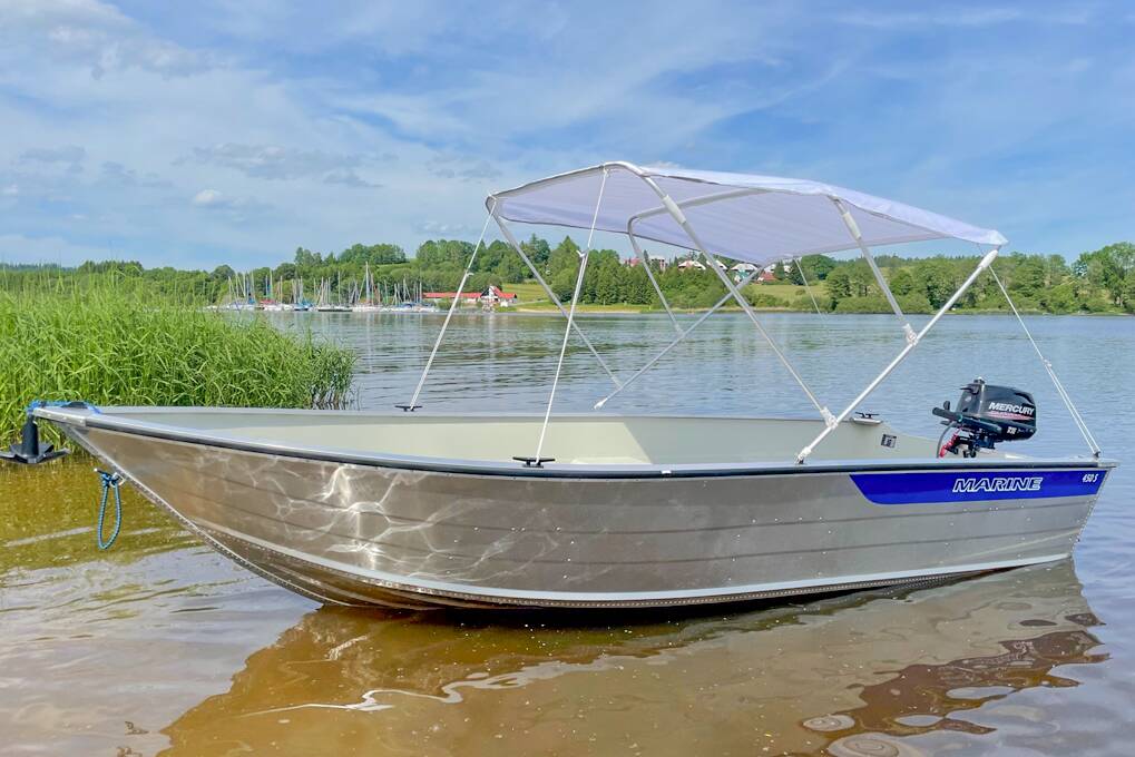 Der Bootsverleih Lipno Club bietet das Ausflugsboot Marine für Ausflüge auf dem Lipno-See - Lipno Club