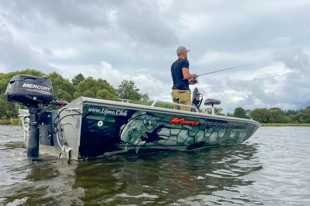 Mit dem Fischerboot Zander könne auch Plätze des Lipno-Sees besucht werden, die vom Festland nicht zu erreichen sind
