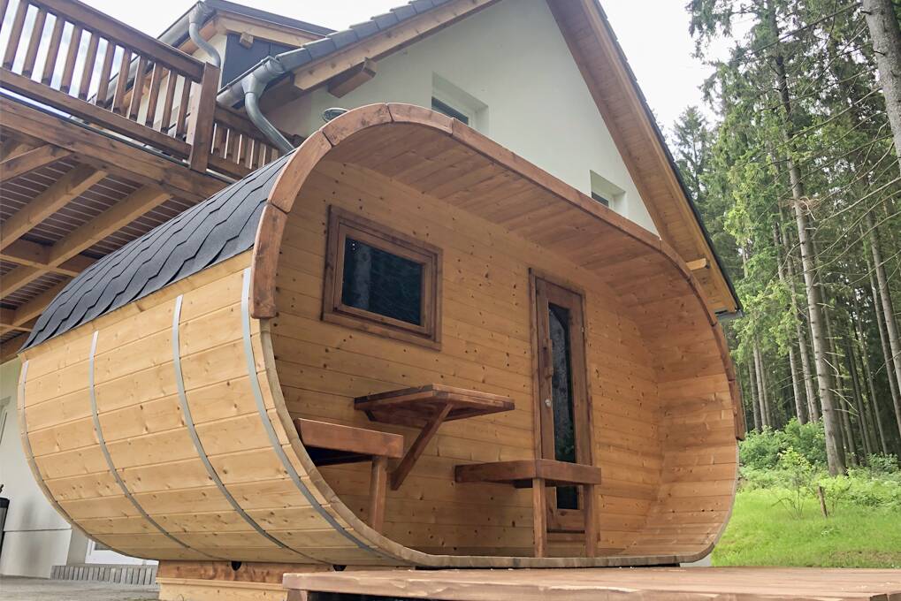 Die finnische Sauna am Ufer des Lipno-Sees – erleben Sie eine unvergessliche Erholung inmitten der Böhmerwälder Natur
